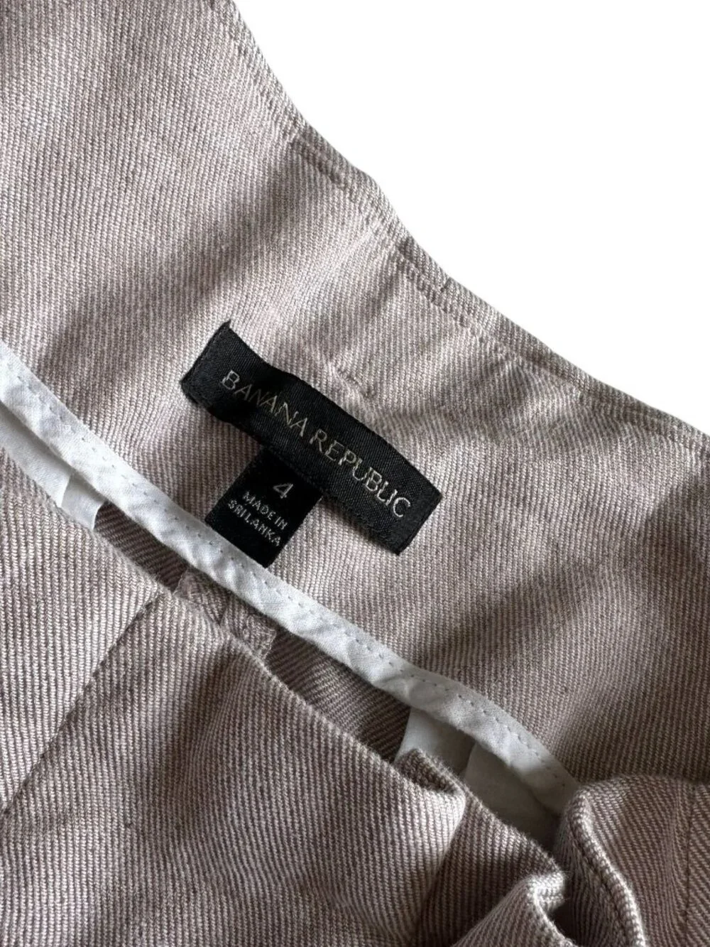 Banana Republic brand banana
